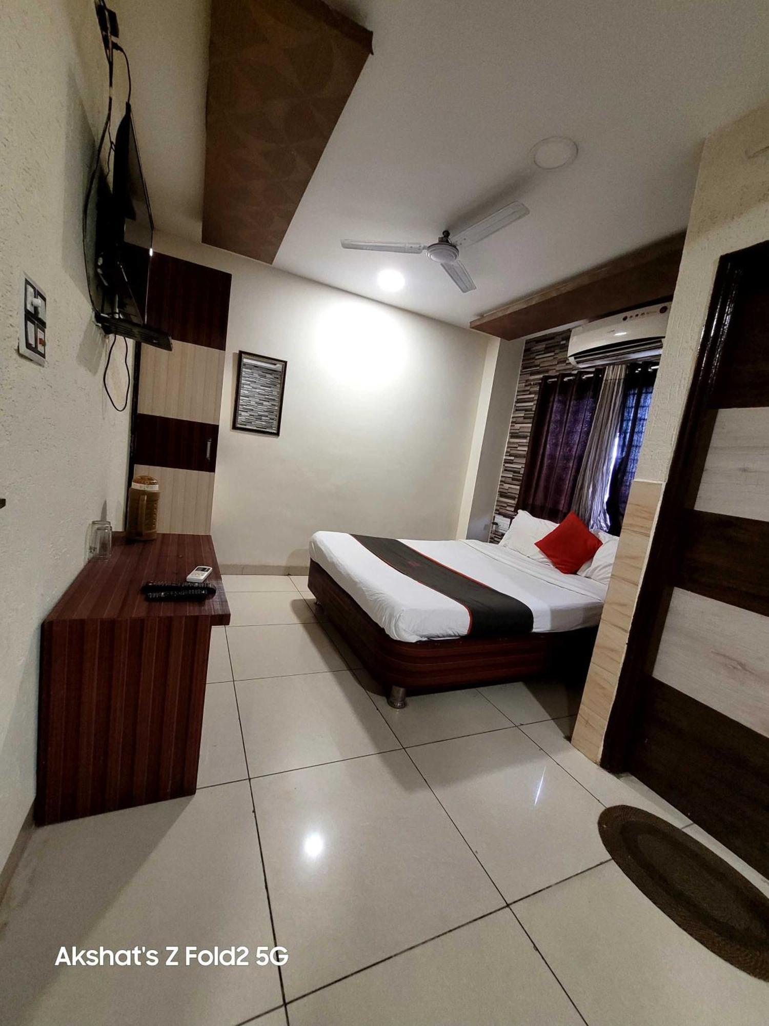 Hotel Mehar Residency Indore